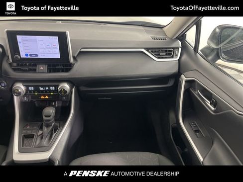 Used 2025 Toyota RAV4 XLE FWD image 18