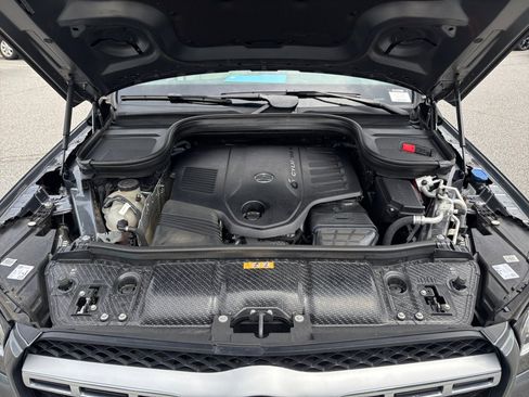 Used 2021 Mercedes-Benz GLS 450 4MATIC image 18
