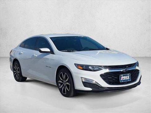 Used 2024 Chevrolet Malibu RS FWD image 3