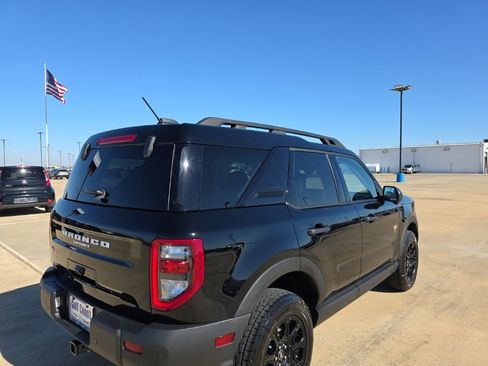 Used 2025 Ford Bronco Sport Badlands image 10