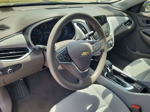 Certified 2022 Chevrolet Malibu LS FWD image 15