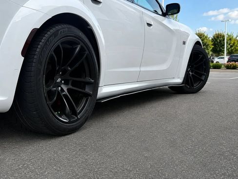 Used 2022 Dodge Charger Scat Pack RWD image 9
