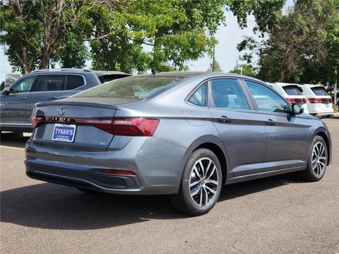 New 2025 Volkswagen Jetta SE image 3