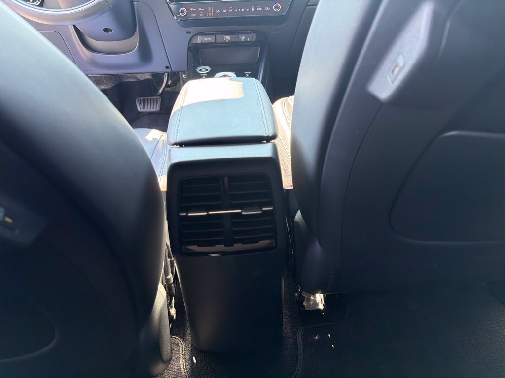 Used 2024 Kia Niro Wind FWD image 12