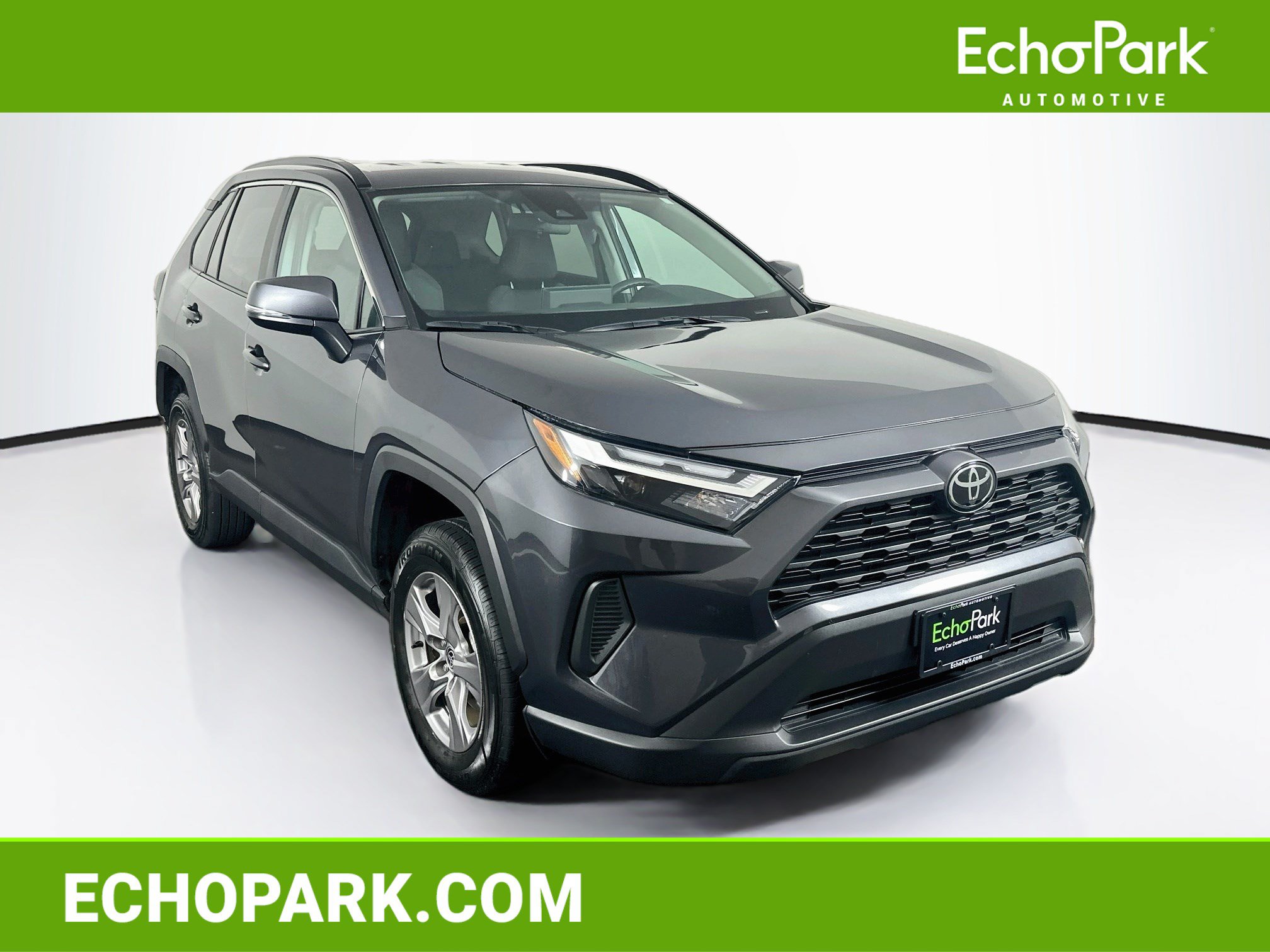 Used 2025 Toyota RAV4 XLE AWD/4WD image 1