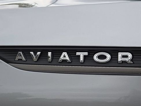 Used 2020 Lincoln Aviator Reserve w/ Elements Package Plus AWD/4WD image 9