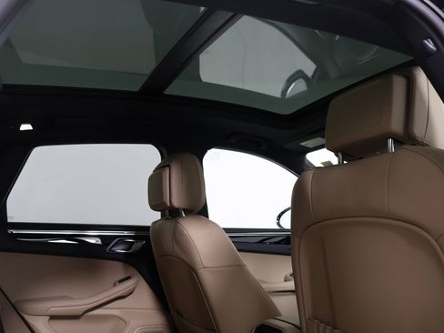 New 2026 Porsche Macan image 10