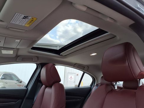 Used 2024 MAZDA MAZDA3 s image 19