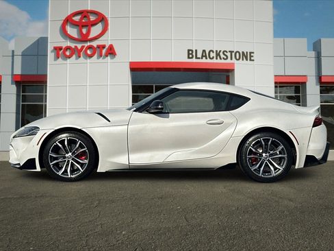 Certified 2021 Toyota Supra w/ Safety & Technology Package image 6