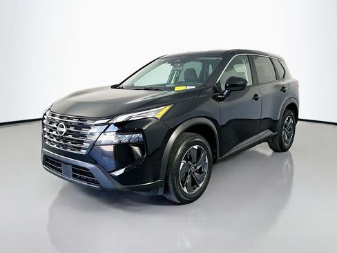 Used 2025 Nissan Rogue SV FWD image 3