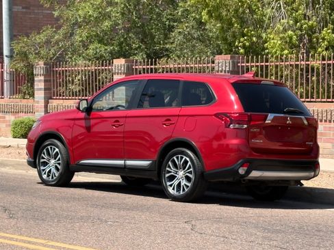 Used 2018 Mitsubishi Outlander SE FWD image 4