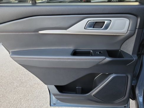 Certified 2025 Ford Explorer Active RWD image 14