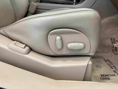 Used 2008 Cadillac SRX AWD image 18