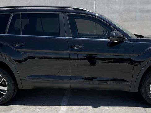 Used 2023 Volkswagen Atlas SE FWD image 6