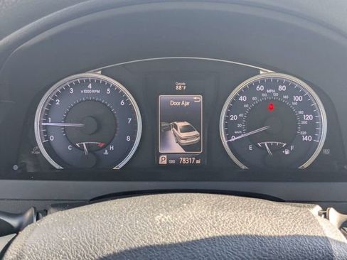 Used 2015 Toyota Camry LE FWD image 27