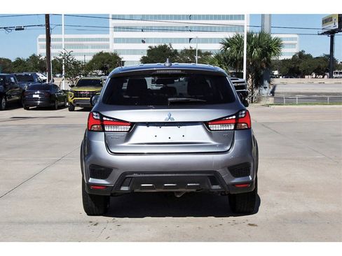 Used 2021 Mitsubishi Outlander Sport SE image 5