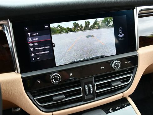 Used 2024 Porsche Macan S AWD/4WD image 55