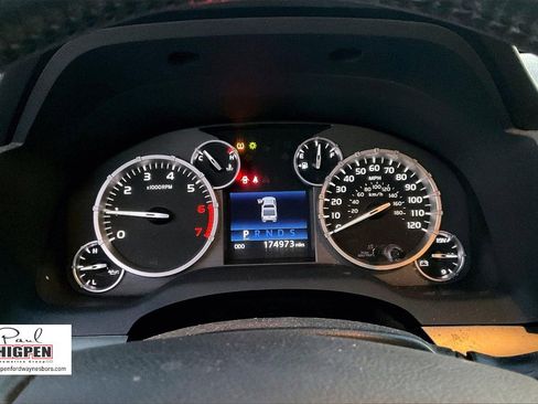 Used 2014 Toyota Tundra 4x4 CrewMax image 20