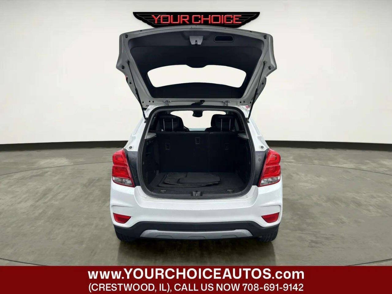 Used 2017 Chevrolet Trax LT w/ LT Convenience Package AWD/4WD image 11