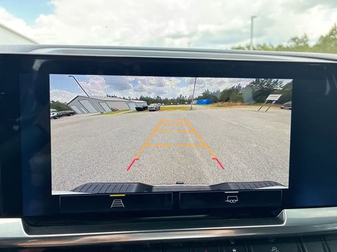 Used 2025 Chevrolet Silverado 2500 LT image 15