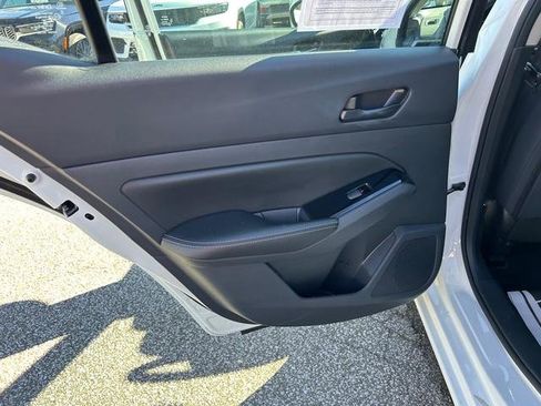 Used 2023 Nissan Altima 2.5 SV image 13