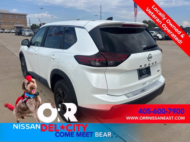 New 2026 Nissan Rogue SV w/ Cold Weather Package AWD/4WD image 3