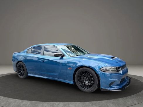 Used 2020 Dodge Charger Scat Pack w/ Plus Group RWD image 2