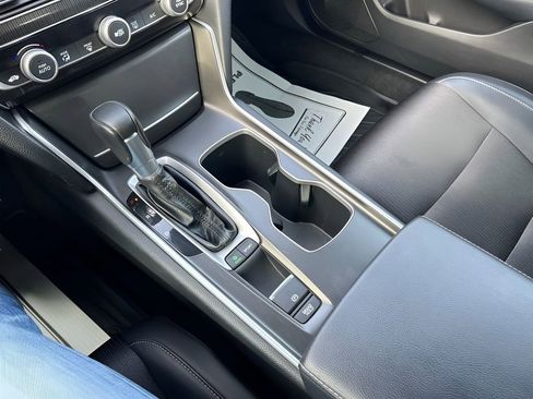 Used 2018 Honda Accord Sport image 19
