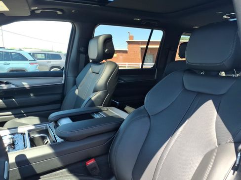 New 2026 Jeep Grand Wagoneer 4WD image 14