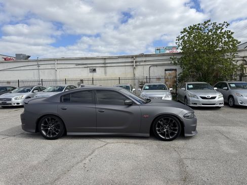 Used 2020 Dodge Charger Scat Pack image 9