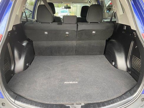 Used 2014 Toyota RAV4 XLE image 21