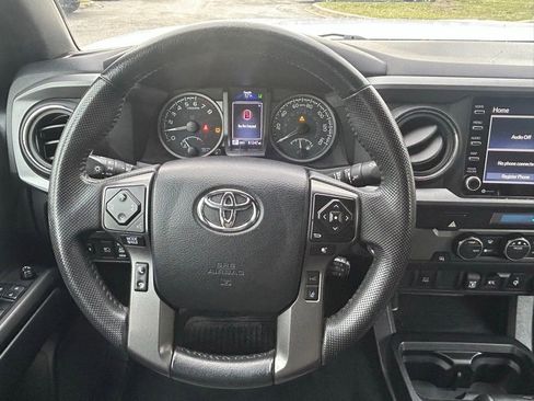 Used 2023 Toyota Tacoma TRD Off-Road image 18