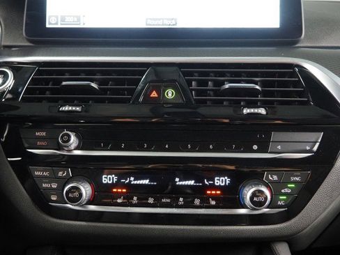 Used 2023 BMW 530e w/ M Sport Package RWD image 28