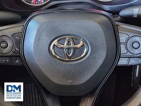 Used 2022 Toyota RAV4 LE image 36