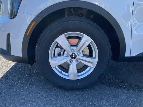 New 2026 Kia Sorento LX image 31