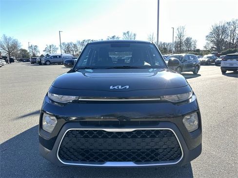 Used 2022 Kia Soul LX image 8