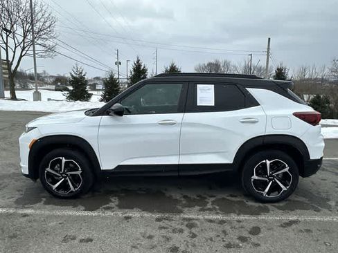 Used 2023 Chevrolet TrailBlazer RS w/ Convenience Package image 2