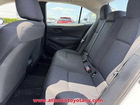 Used 2025 Toyota Corolla LE FWD image 16