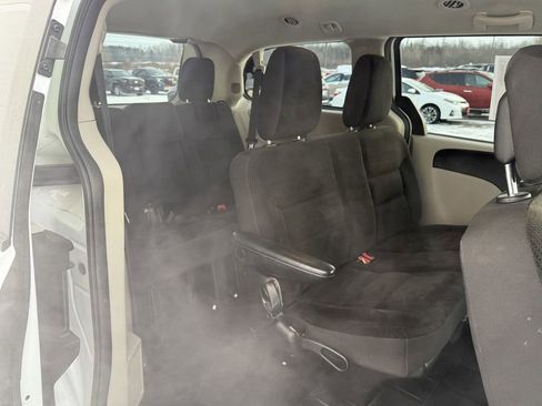 Used 2017 Dodge Grand Caravan SE w/ Power Window Group image 27