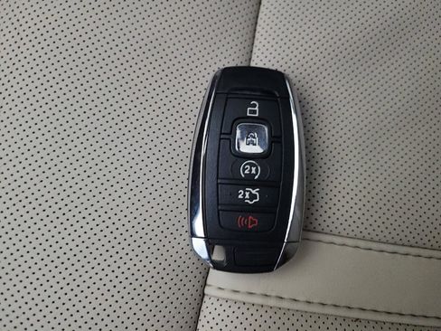 Used 2020 Lincoln MKZ Reserve w/ Elements Package image 32