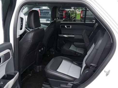 Used 2023 Ford Explorer XLT w/ Equipment Group 202A AWD/4WD image 25