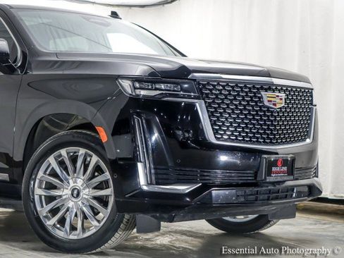 Used 2021 Cadillac Escalade Premium Luxury image 2