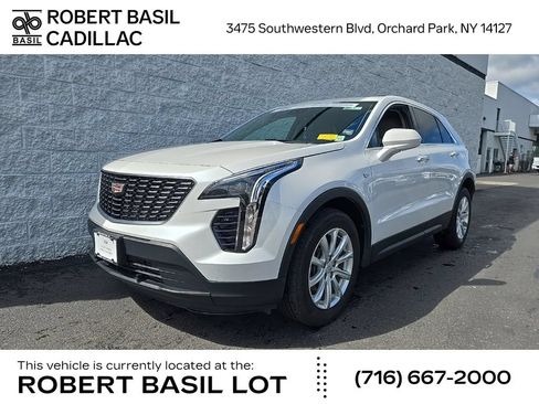 Certified 2023 Cadillac XT4 Luxury w/ Cold Weather Package AWD/4WD image 1