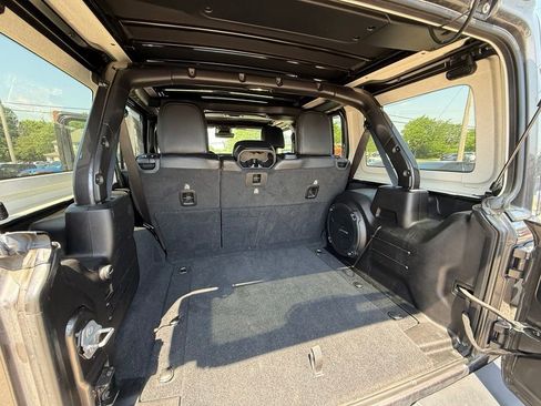 Used 2019 Jeep Wrangler Unlimited Sahara w/ Quick Order Package 24M Moab AWD/4WD image 26