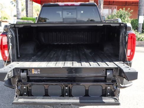 Used 2022 GMC Sierra 3500 Denali AWD/4WD image 9