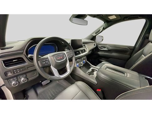 Used 2023 GMC Yukon SLT w/ SLT Luxury Package AWD/4WD image 11