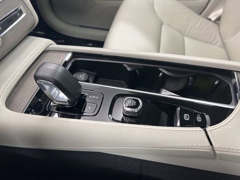 Used 2023 Volvo XC90 B6 Plus w/ Protection Package image 19