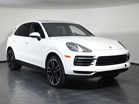 Certified 2023 Porsche Cayenne AWD/4WD image 15