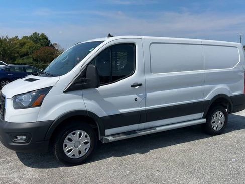 Used 2024 Ford Transit 250 Low Roof w/ Exterior Upgrade Package image 27