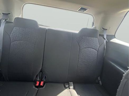 Used 2015 GMC Acadia SLE AWD/4WD image 13